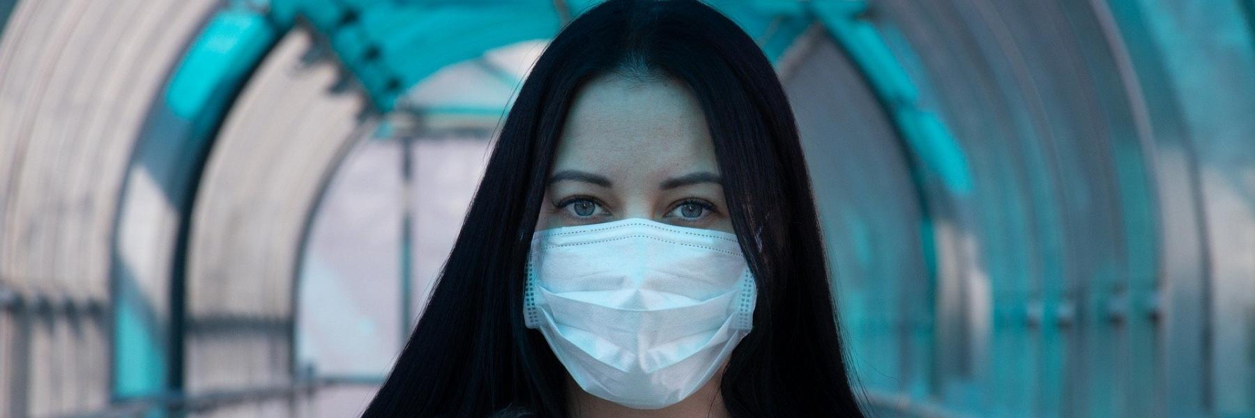 مصممة كويتية تكشف إصابتها بكورونا