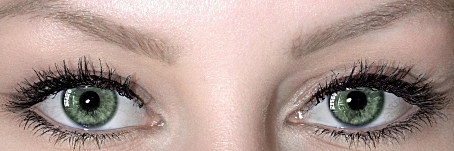  خطوات سهلة وطبيعية تمنحك رموشا طويلة وأكثر كثافة