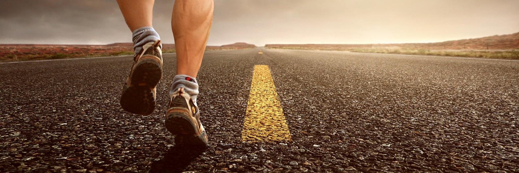 أحذية مزودة بنابض تساعدنا على الجري بسرعة أكبر من 50 في المائة!