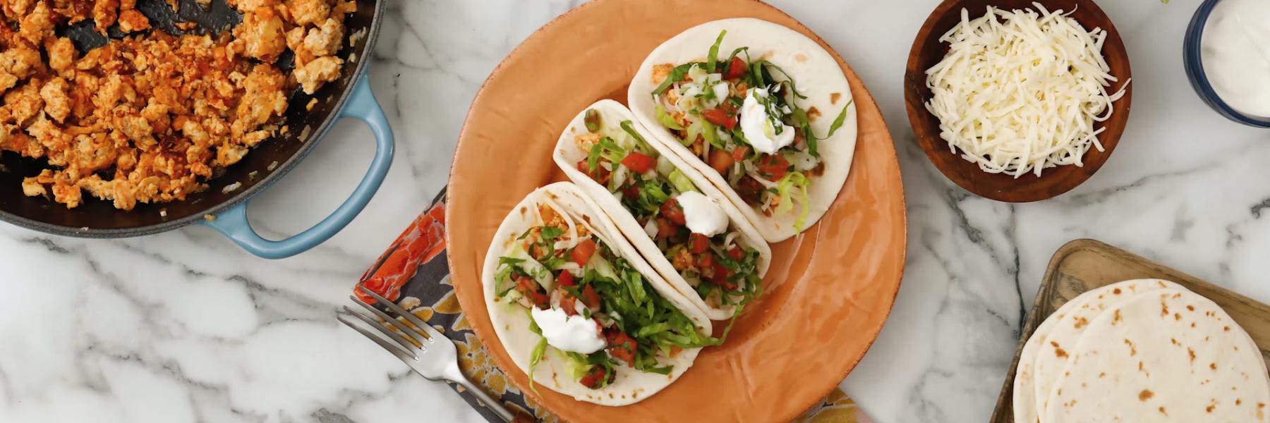 تاكو دجاج بالمانغو