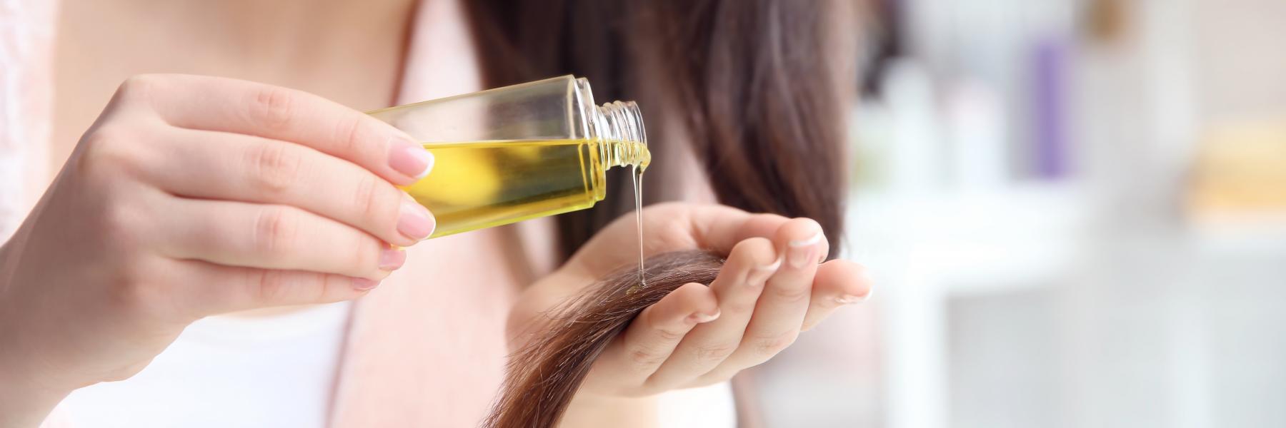 طرق وضع زيت الزيتون على الشعر‬