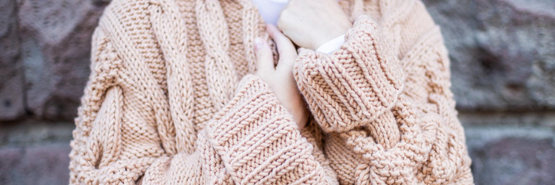 لإطلالة مميزة بحجابك...إليكِ أكثر من طريقة لارتداء الكارديغان الماكسي 