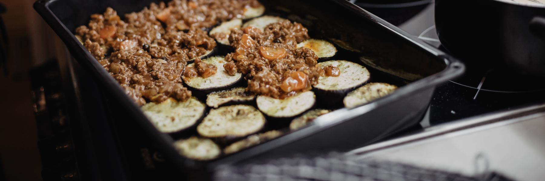 صينية الباذنجان باللحم المفروم