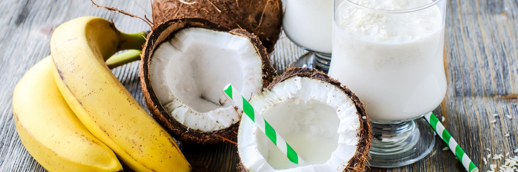 عصير الموز وماء جوز الهند