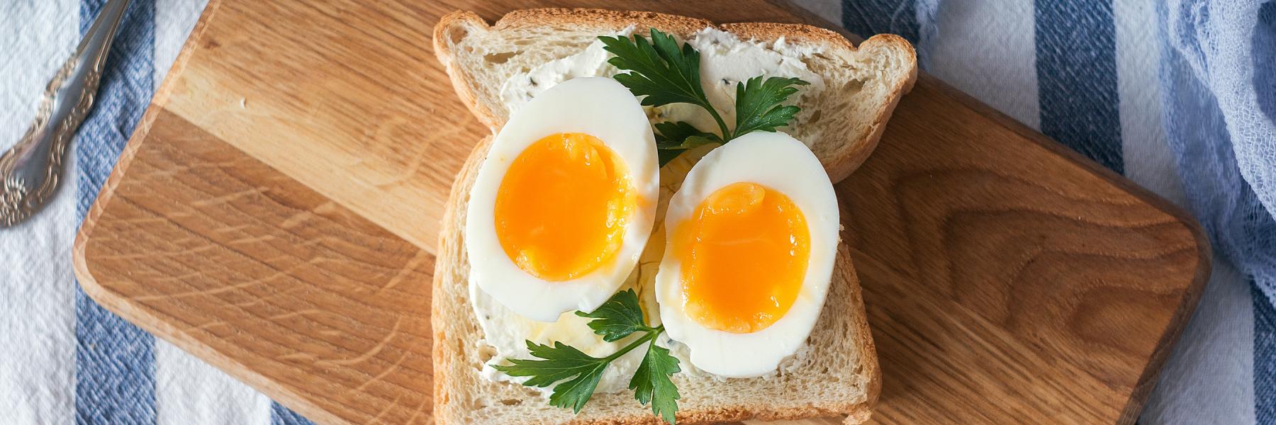 التوست والبيض