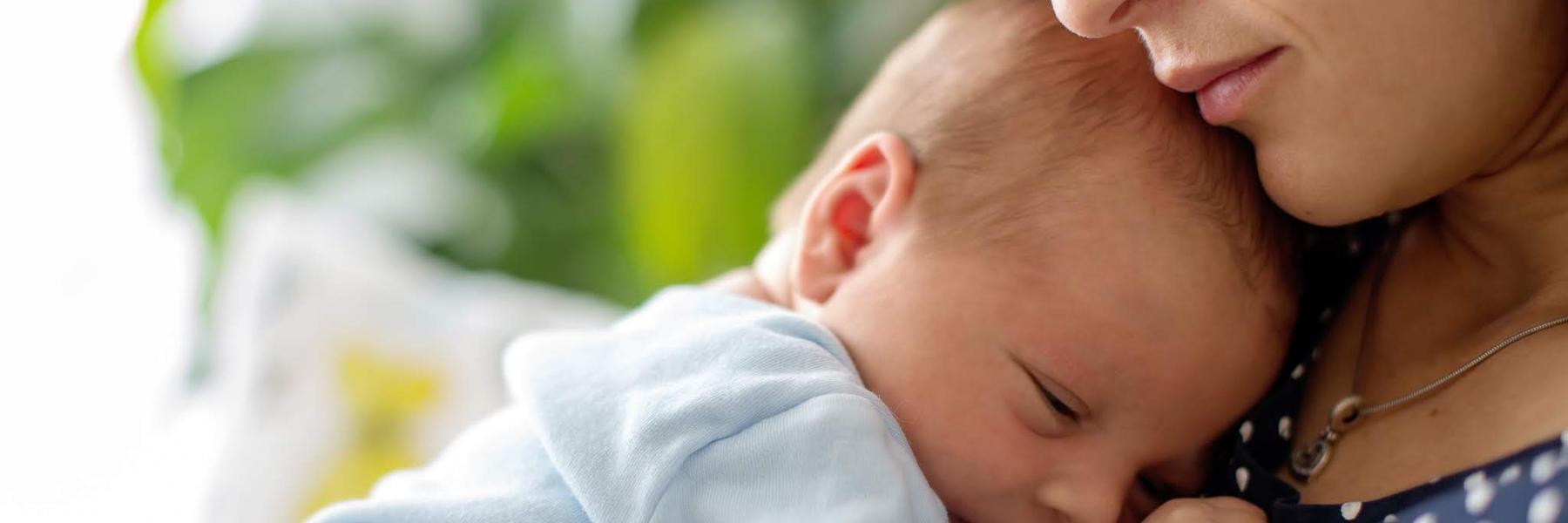 العناية بالأطفال