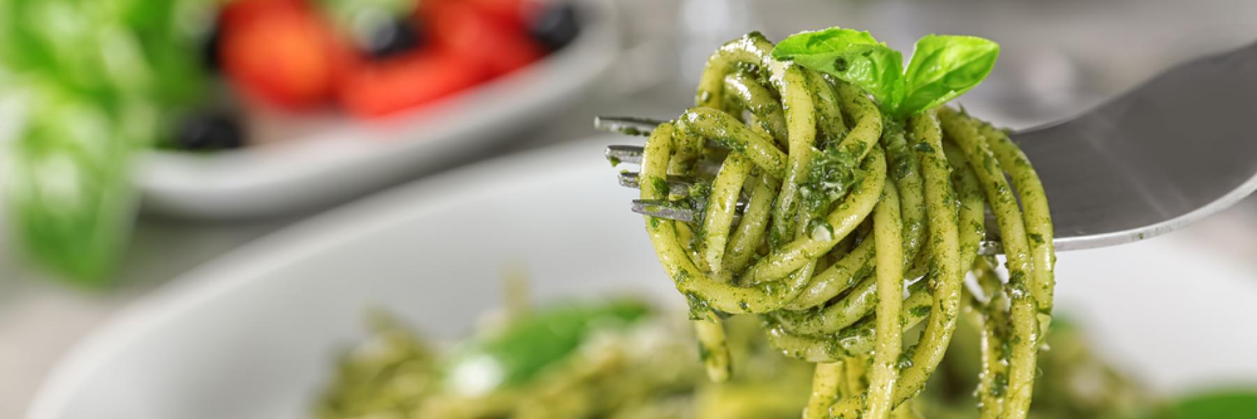 معكرونة بصوص البيستو 