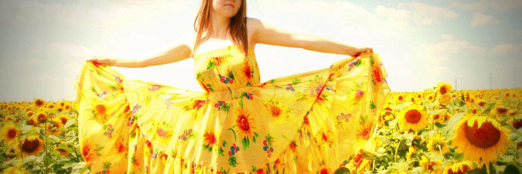 فساتين صفراء