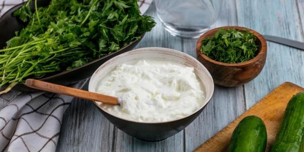 سلطة التزاتزيكي اليونانية