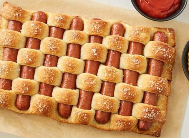 فطيرة الهوت دوج