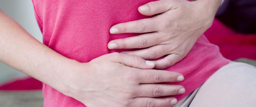 وصفات طبيعية للتخلص من آلام المعدة.. تعرف عليها