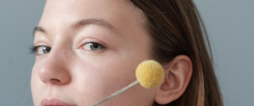 العيون المبطنة.. حيل لمكياج ومظهر لا يقاوم