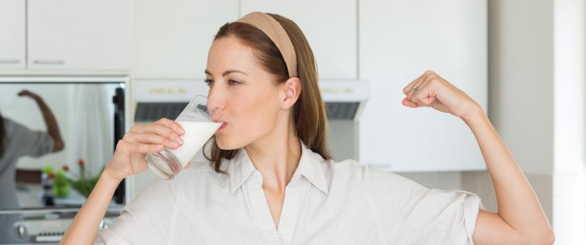 لهذا السبب يجب عليك تناول الحليب يومياً