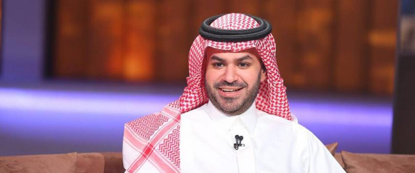 علي العلياني يحرج رهف القحطاني بعد تلميحها بـ استضافته لها في برنامجه 
