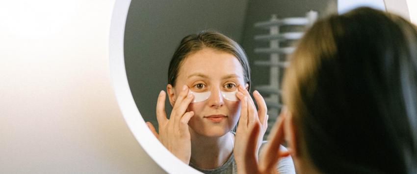 فوائد جل الصبار في علاج الهالات السوداء وطريقة الاستخدام الصحيحة