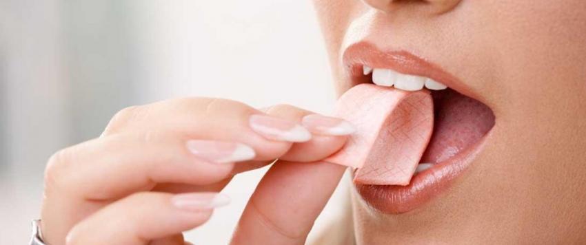 فوائد مضغ العلكة