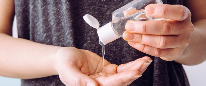 معقّم اليدين