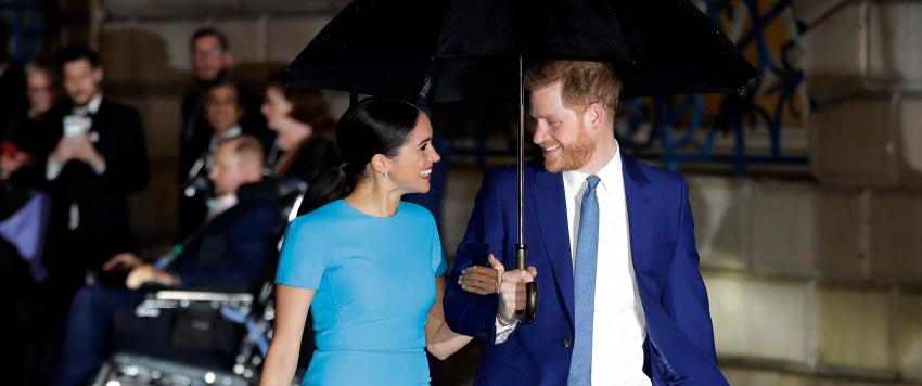 كتاب جديد يكشف كواليس مثيرة بشأن انفصال هاري وميغان عن العائلة المالكة (صور)