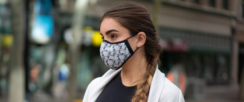  ارتداء الكمامة يخفف من أعراض كورونا لدى المرضى