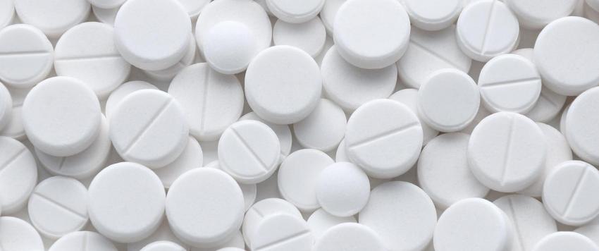 3 خلطات طبيعية بالأسبرين لنضارة البشرة