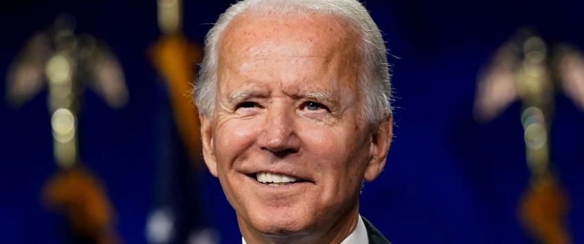 بسلسلة من الزلات والبيانات الكاذبة.. جو بايدن يتعثر خلال حديثه عن كفاءة لقاحات كورونا