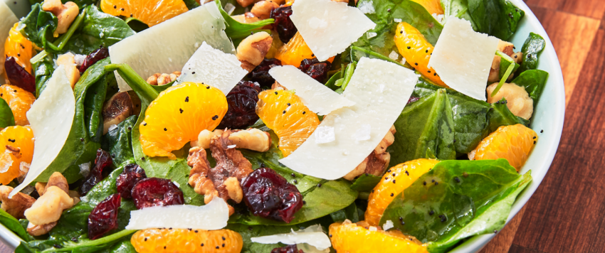 4 سلطات فواكه شهية وصحية