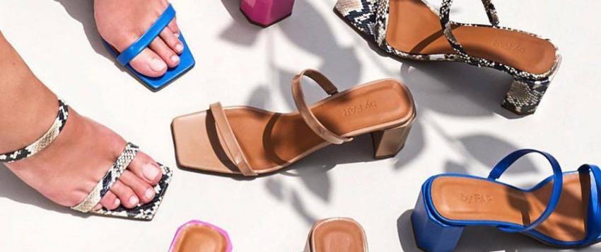  أفكار لارتداء الأحذية المربعة