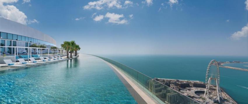 حمامات السباحة في دبي