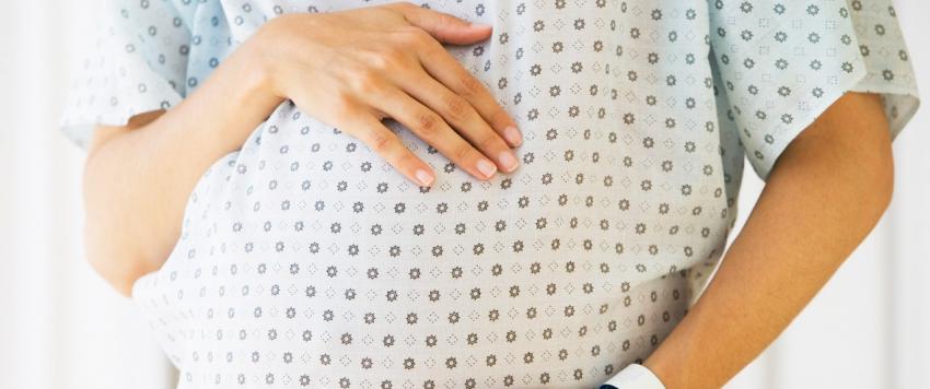 أطعمة تسهل وتسرع الولادة الطبيعية‎