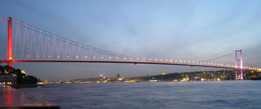 جسر البسفور التركي يظهر بشكلٍ جديد