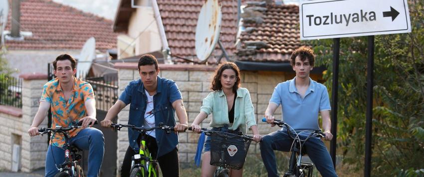 مسلسل "الياقة المغبرة"