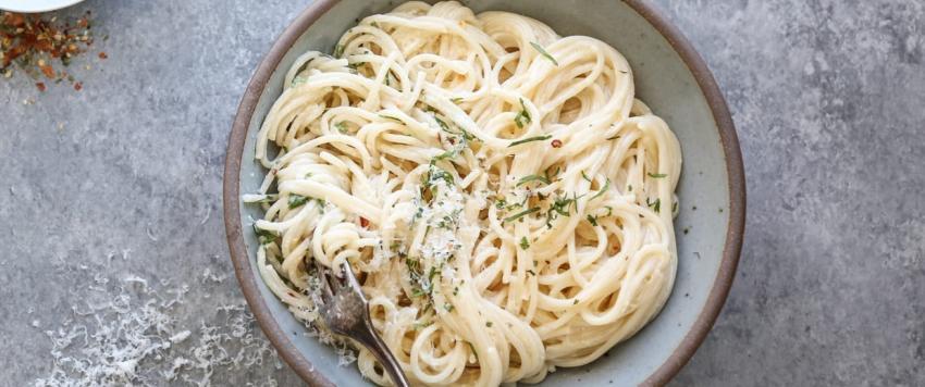 سلطة مكرونة باللبن