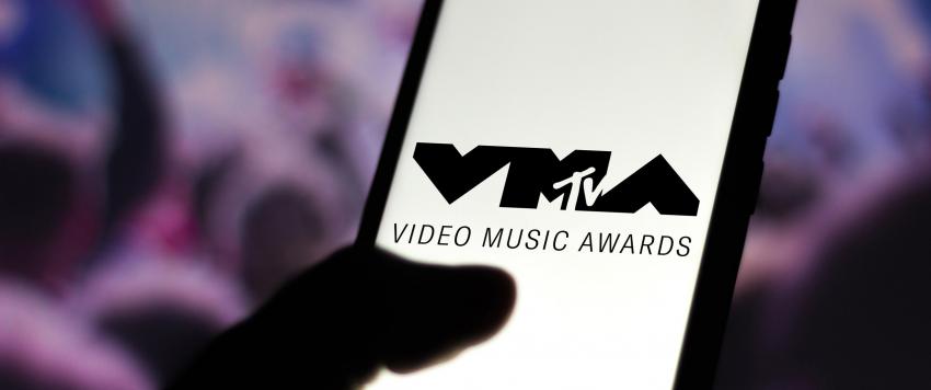 حفل MTV: أزياء أثارت استغراب الجمهور 