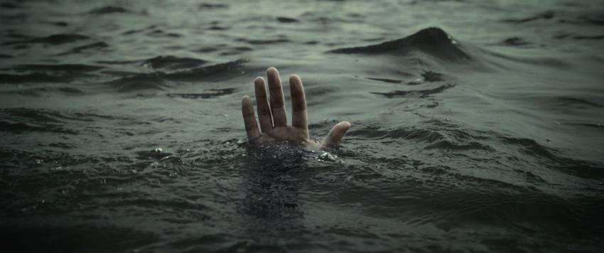 حيل يجب عليك تعلمها للبقاء حية في المواقف الخطرة