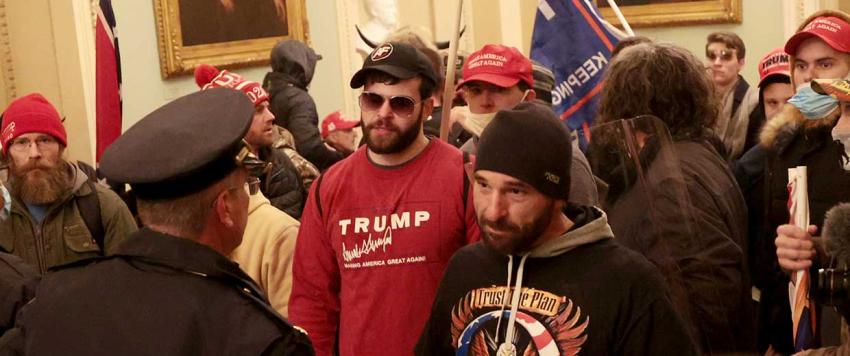 ما دور تقنية التعرف على الوجوه في التعرف على مهاجمي الكابيتول؟