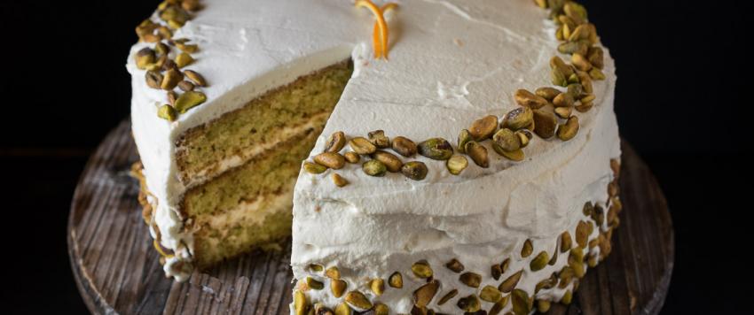 كيكة الفستق بالحليب