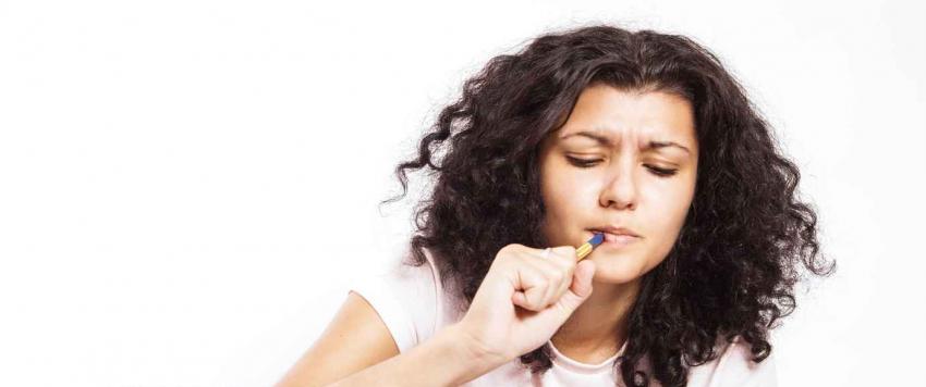 أطعمة تزيد الشعور بالقلق والتوتر