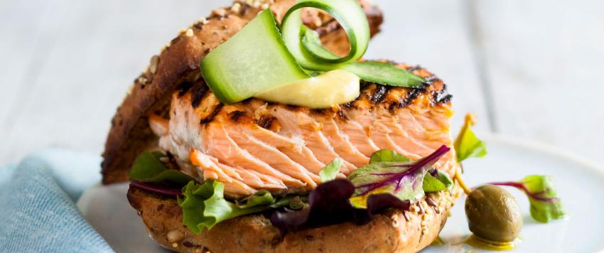 برجر السلمون بالكاجون