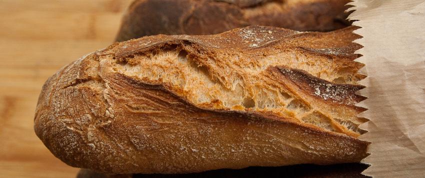 الخبز الفرنسي بطريقة سهلة وسريعة