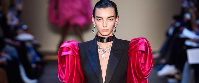 نجمات بوليوود يتألقن بالأبيض والأكمام المنتفخة