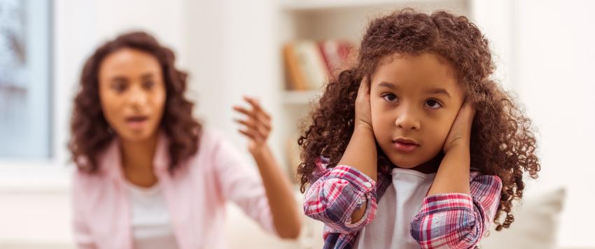 الأمهات من هذه الأبراج يتعاملن مع أطفالهن بصرامة شديدة!