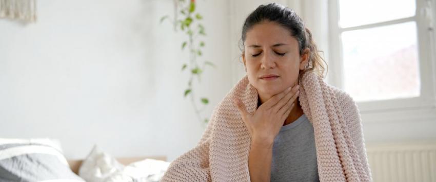 إليك كيفية التخلص من التهاب الحلق بسرعة!