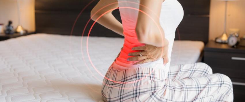 تعرفي علي أفضل وضعية للنوم للتخلص من ألام أسفل الظهر