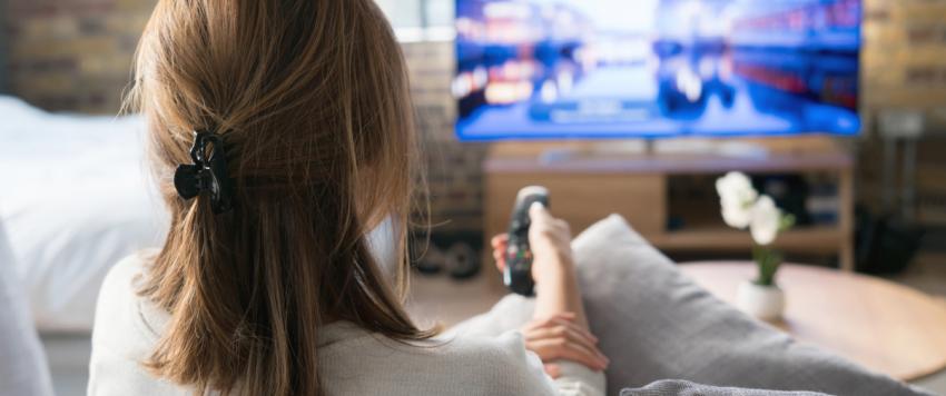 الجلوس أمام الشاشات