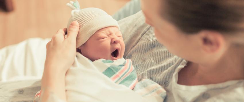 كيف تتعامل مع طفلك حديث الولادة!