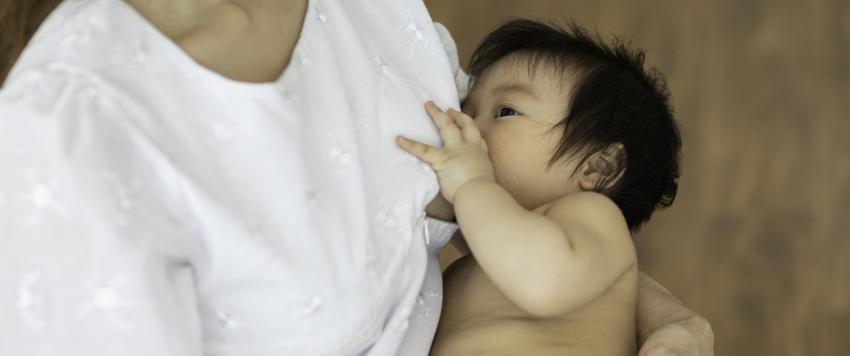 متى يكون حليب الأم ضارا