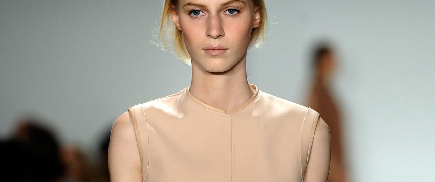 شاهدي كيف نسقت النجمات اللون النود!