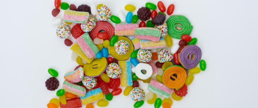 7 أسباب توضّح لماذا الكثير من السكر يضر بالصحة