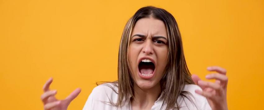 أبراج تدخل في مشاحنات بسهولة وعدوانية