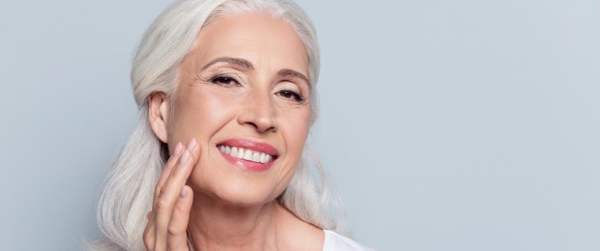 أخطاء شائعة عن النوم تسرع من شيخوخة الوجه 